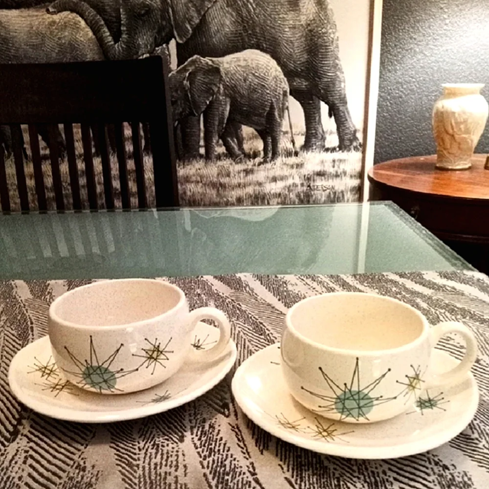 50's Vintage Franciscan Starburst Teacup and Saucer  (Set of 2) - Picture 2 of 5